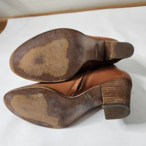 Madewell Billie Ankle Bootie - Picture 6 of 6